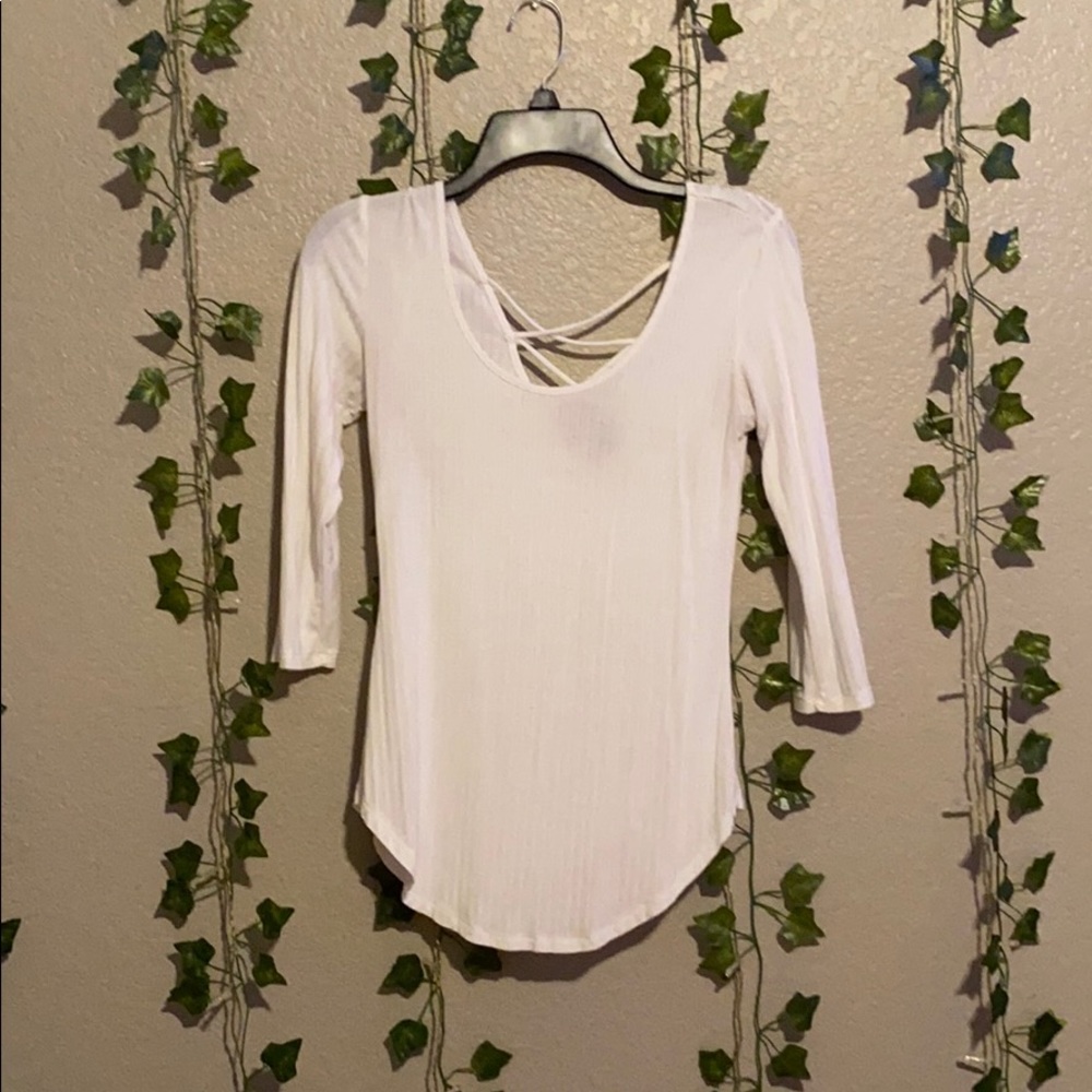 White 3/4 shirt with cross details